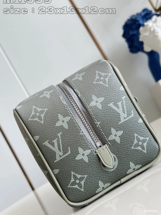 Repzbay DOPP LOCKER LOUIS KIT VUITTON bag-23*13*12CM 0714